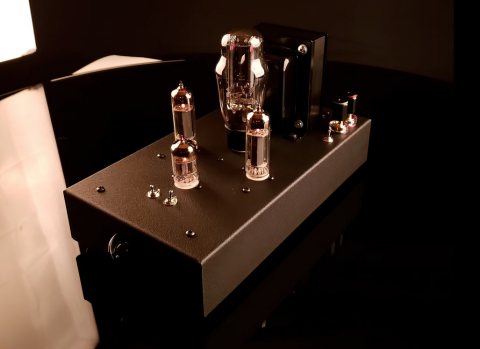 Decware Zen Triode model SE84C (Single Ended Triode Class A Stereo Amplifier)