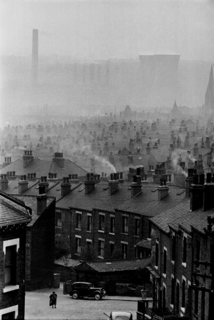 Leeds, England, 1954. Photo by Marc Riboud | Photo | FusoElektronique