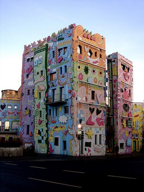 The Happy Rizzi House by Konrad Kloster and James Rizzi | Forum ...