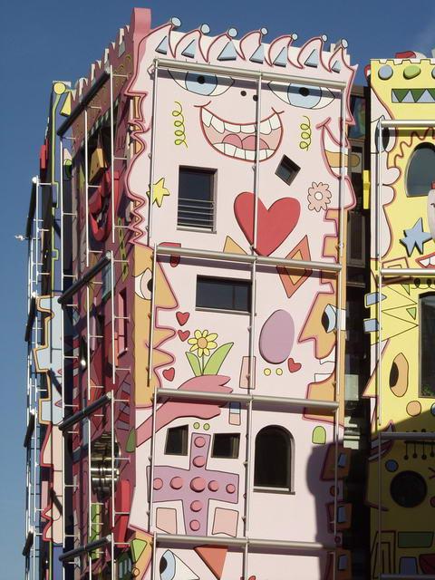 The Happy Rizzi House by Konrad Kloster and James Rizzi | Forum ...